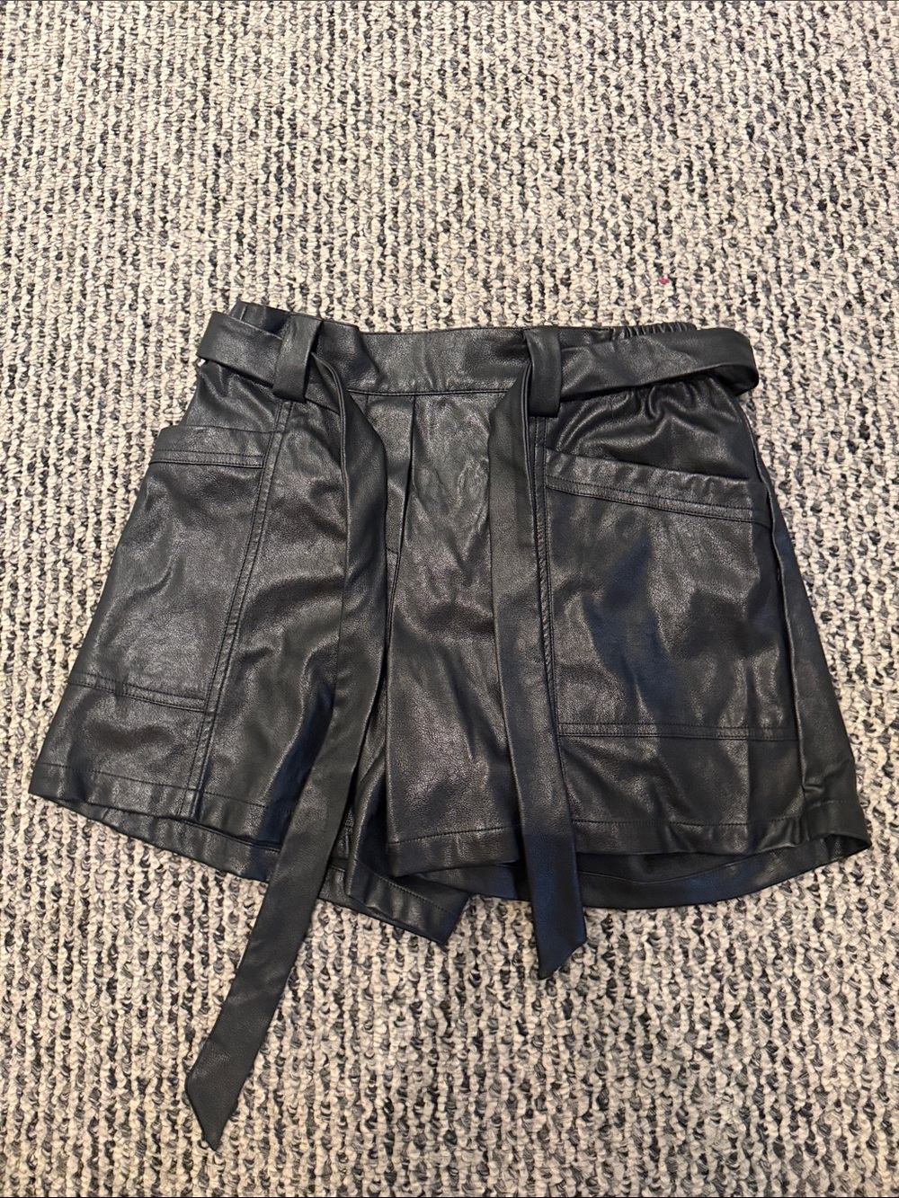Melissa Nepton Davlyn Black Faux Leather Paperbag Waist Women's Shorts size XS